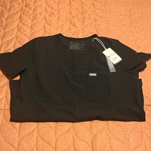 Figs Women's Black Short Sleeve Top